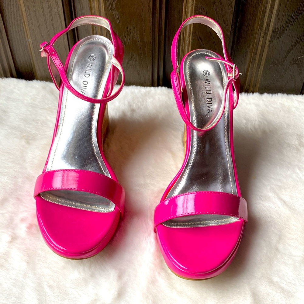 WILD DIVA WEDGE ( USED )
